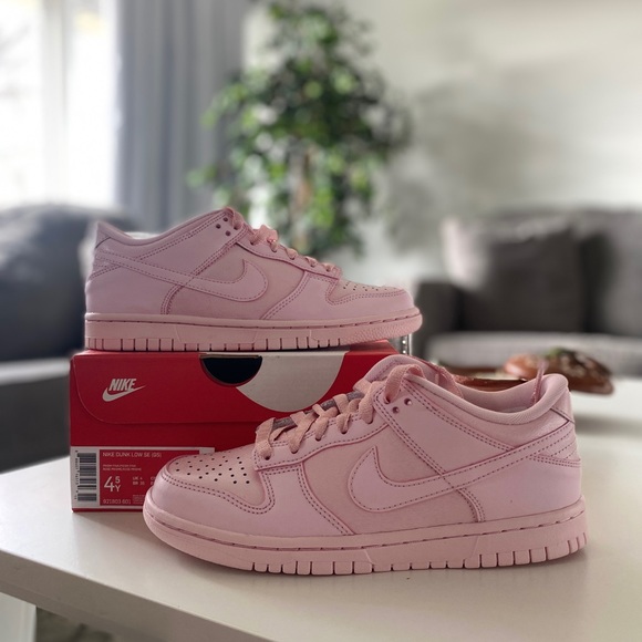 Nike Dunk Low SE (GS) Size US 4.5Y Prism Pink/Rose Prism - Picture 2 of 3